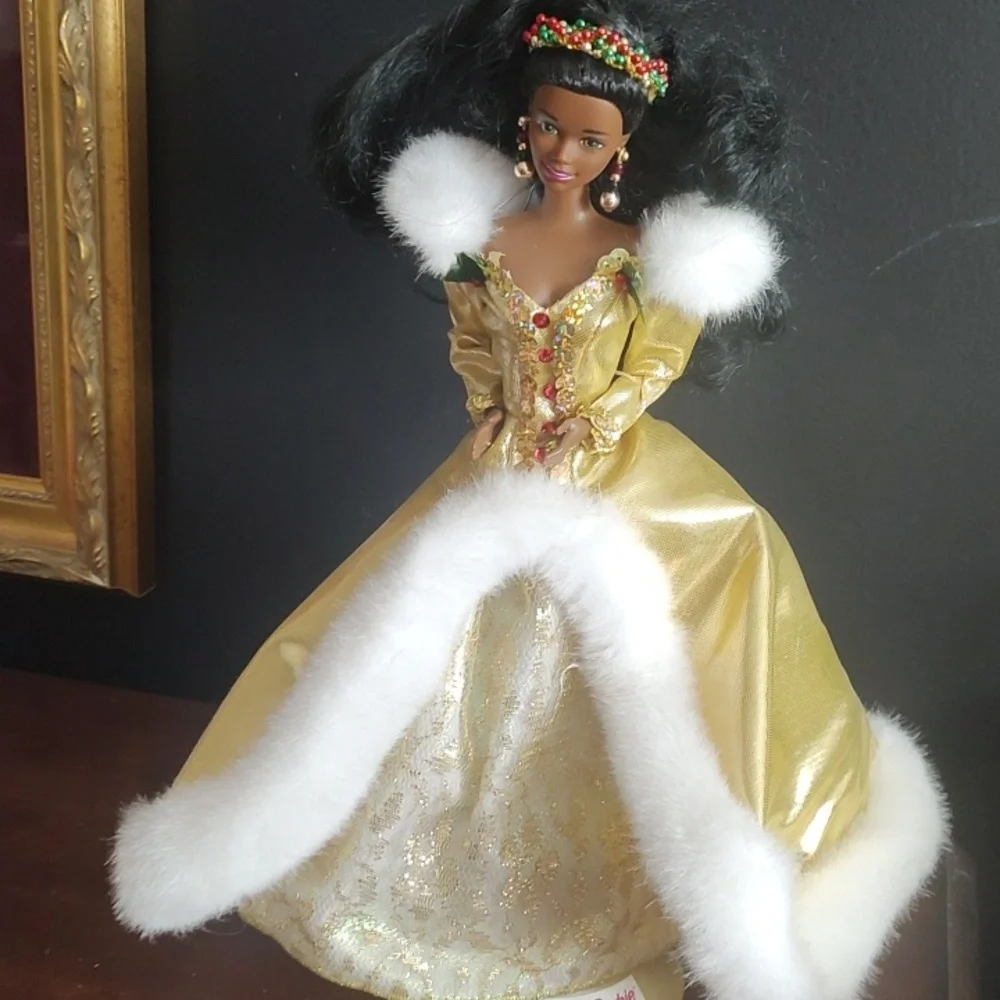 Happy Holiday Barbie/1994 - Picture 3 of 9